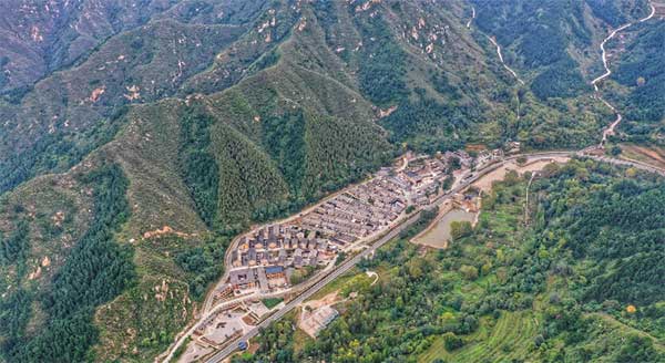 阜平骆驼湾红色教育基地